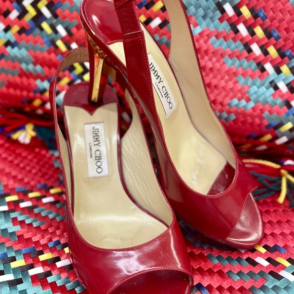 JIMMY CHOO Red Patent Leather Peep Toe Sling Back Pumps Gold Heel Sz 39 US 9 - Picture 1 of 13